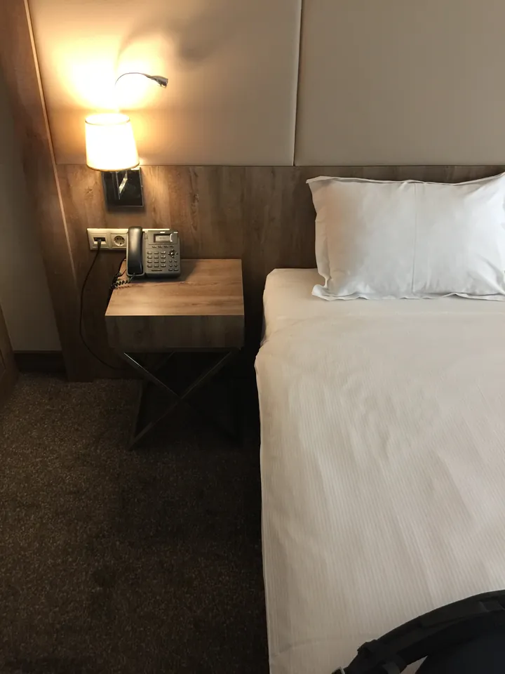 Hotel room in Istanbul, included in the transplant price